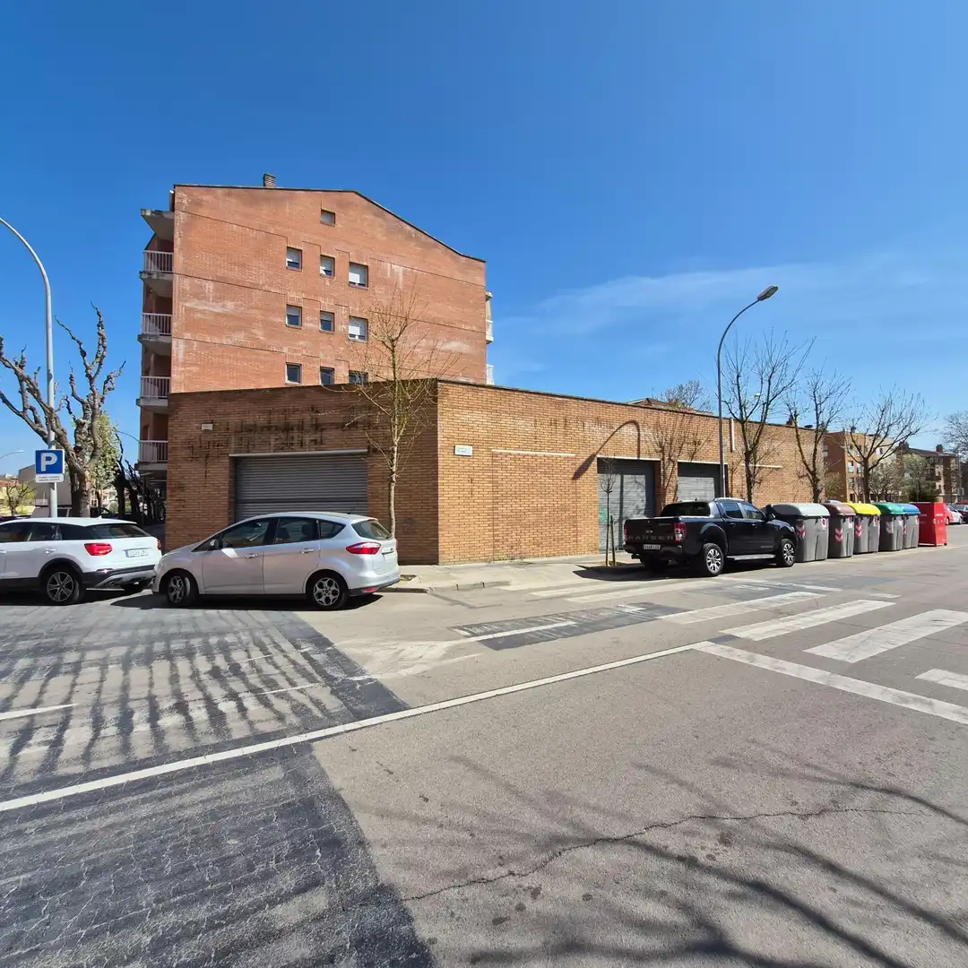 Local comercial en venda a Llevant, imagen 2