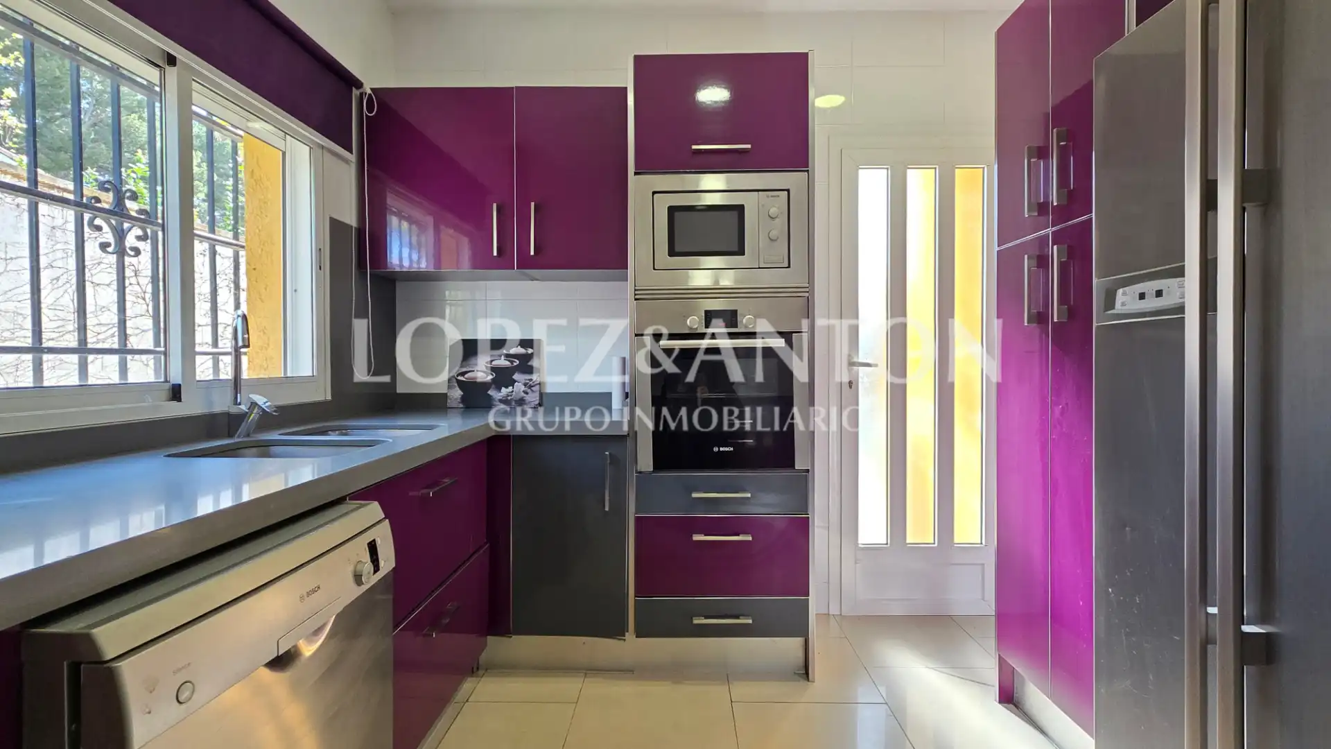 Kitchen of Houses for sale in L'Eliana  with Air Conditioner, Heating and Private garden