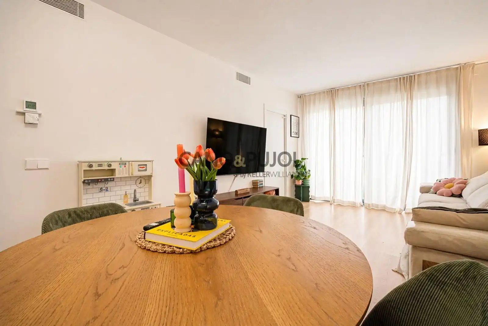 Sala d'estar de Pis en venda en Montcada i Reixac amb Aire condicionat, Calefacció i Terrassa
