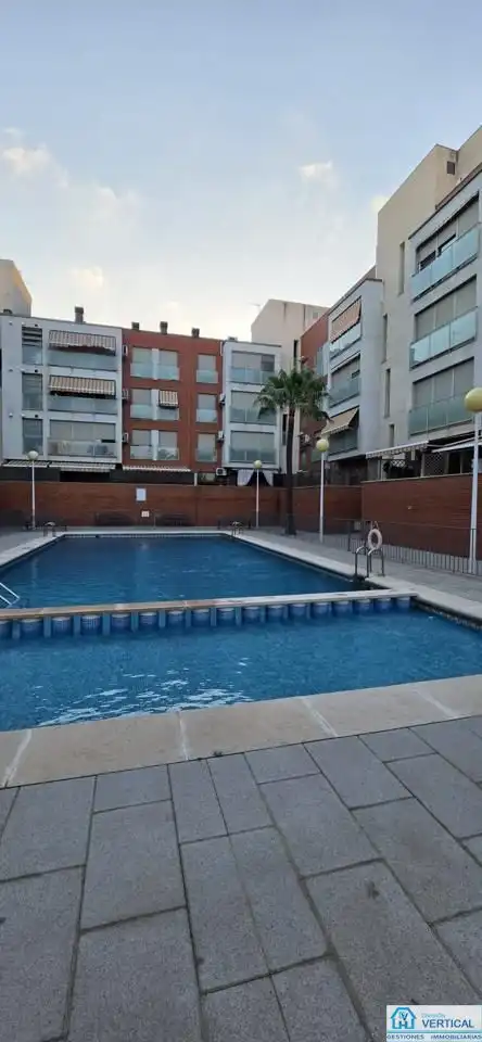 Piscina de Piso en venta en Manises con Aire acondicionado, Calefacción y Trastero
