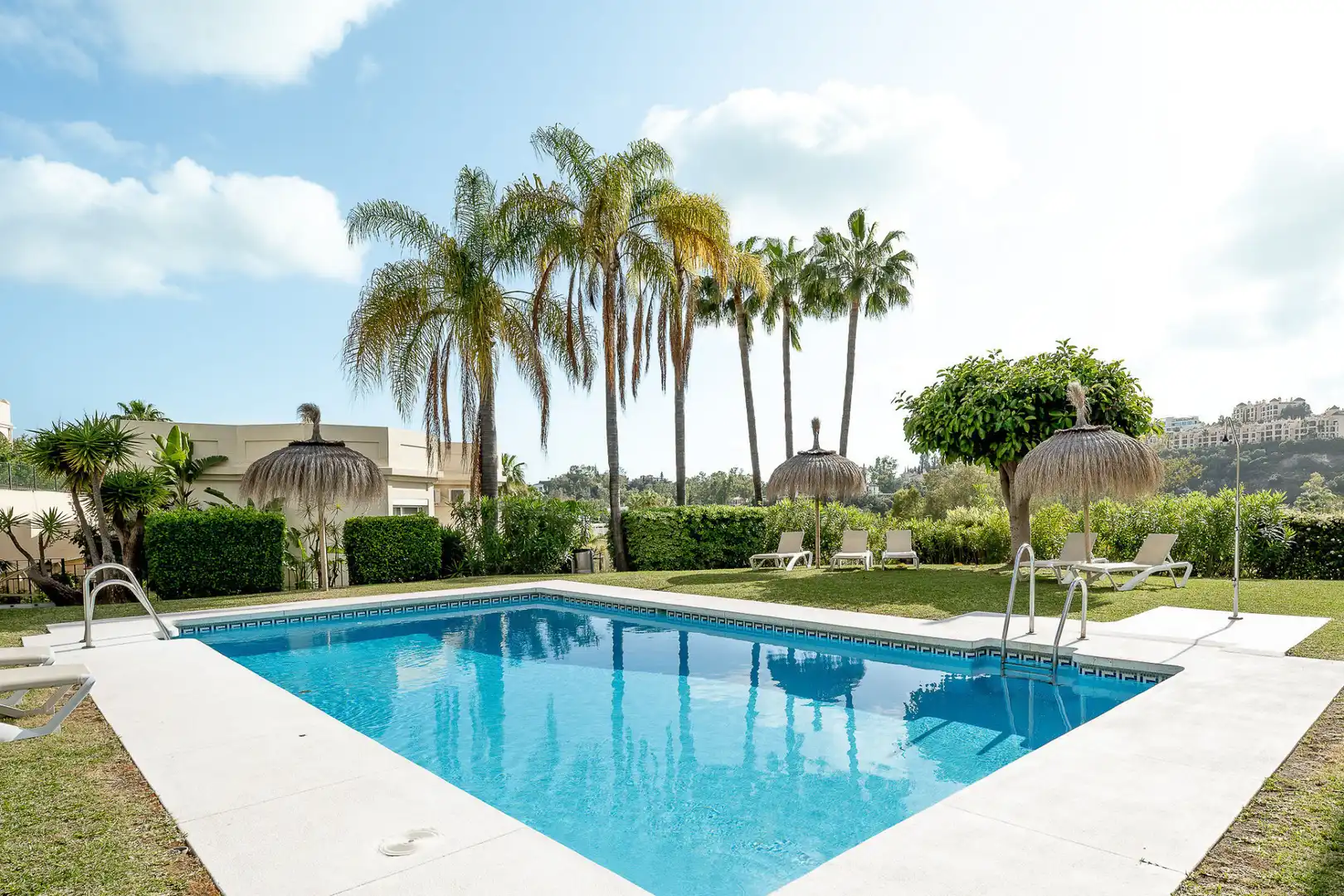Penthouse with terrace for sale in La Quinta, imagen 2
