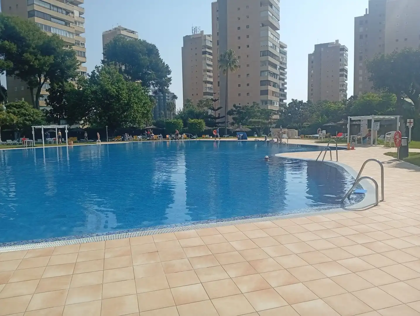 Swimming pool of Flat for rent in Torremolinos  with Air Conditioner, Heating and Terrace