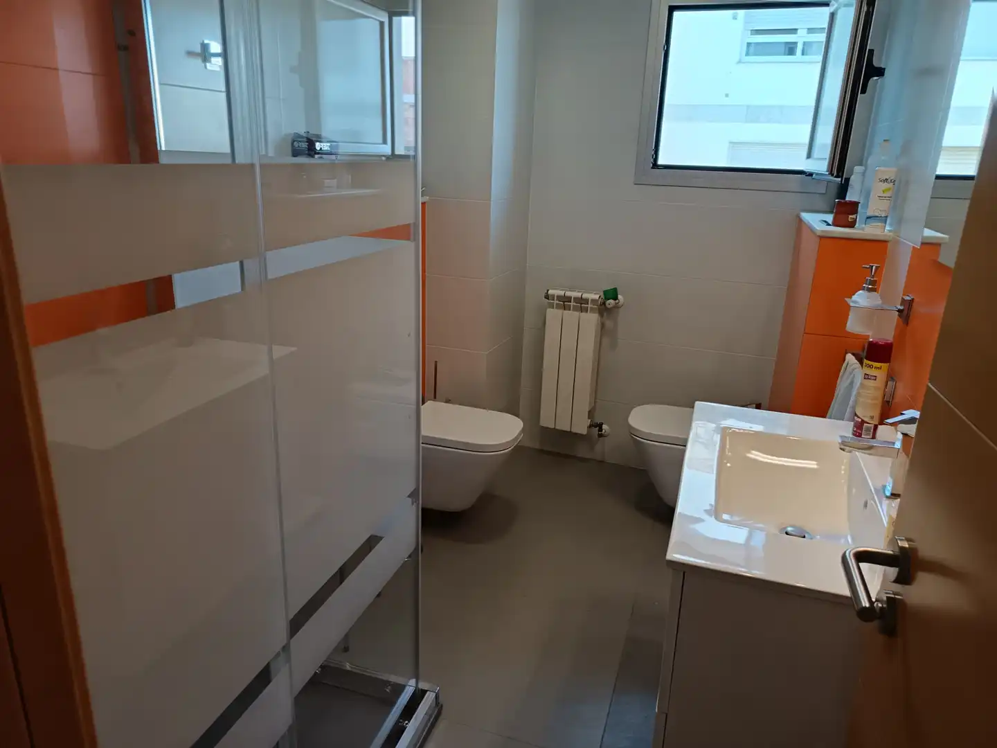 Bany de Pis en venda en Alcalá la Real amb Aire condicionat, Calefacció i Moblat
