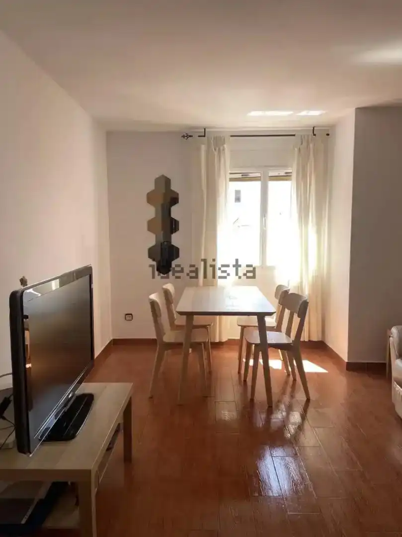Menjador de Dúplex per a compartir en Málaga amb Aire condicionat, Parquet i Traster