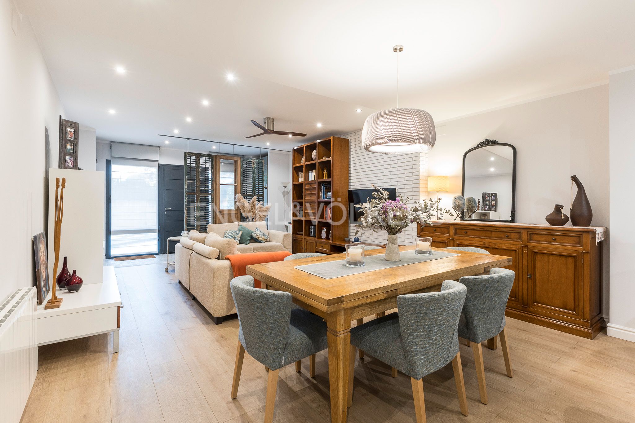 Living room of Apartment for sale in  Barcelona Capital  with Heating, Parquet flooring and Terrace