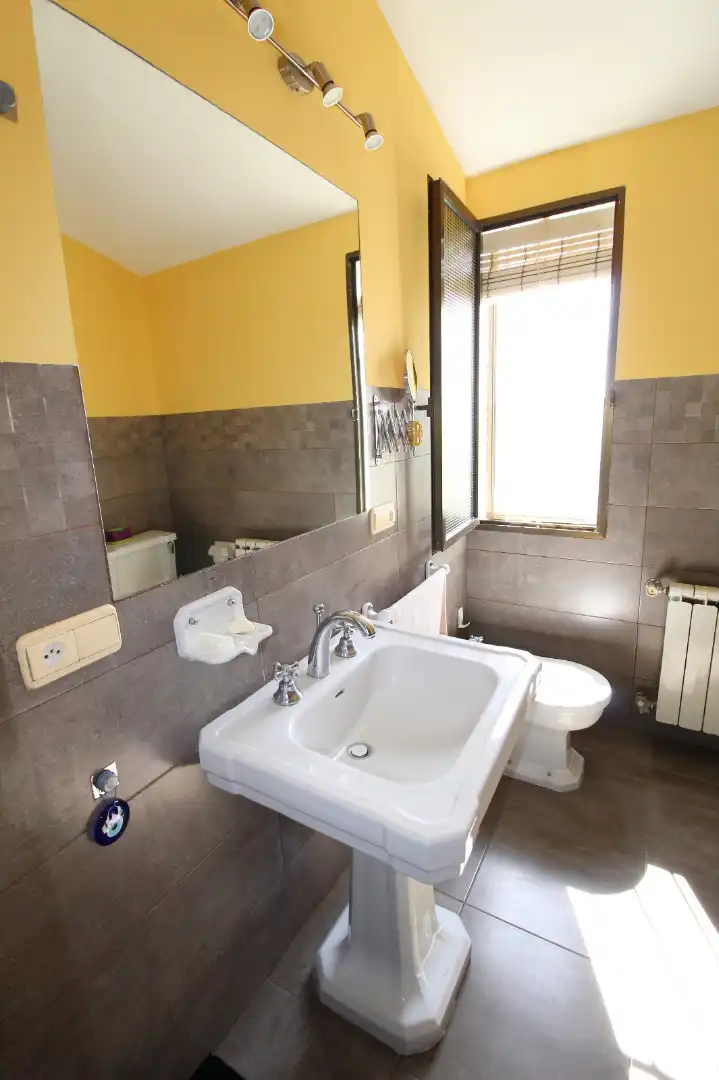 Bathroom of Houses for sale in Úbeda  with Heating, Private garden and Swimming Pool