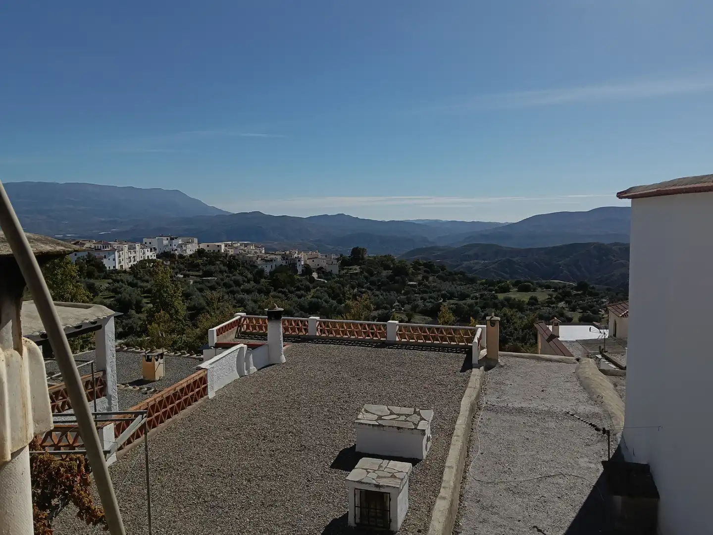 Vista exterior de Casa adosada en venta en Válor con Terraza, Trastero y Horno