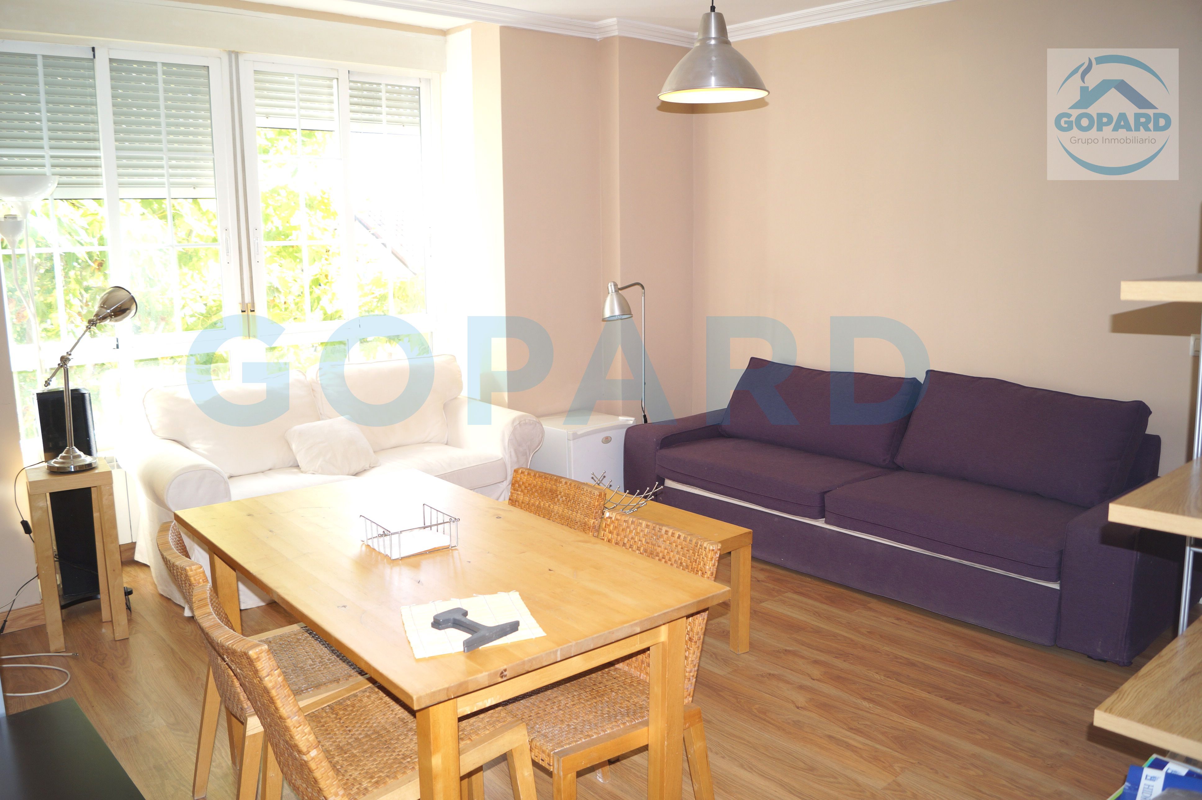 Sala de estar de Piso de alquiler en Villanueva de la Cañada con Calefacción, Parquet y Amueblado