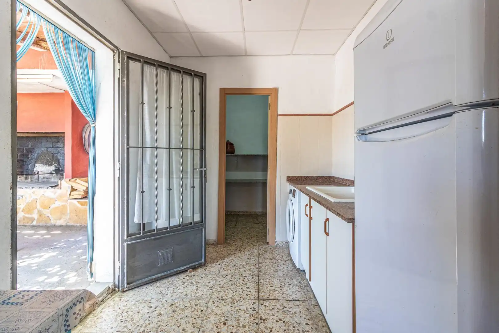 Küche von Haus oder Chalet zum Verkauf in Carlet mit Privatgarten, Terrasse und Schwimmbad