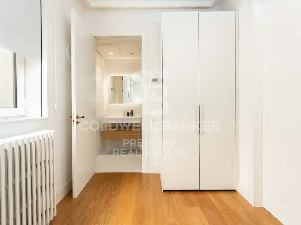 Attic for sale in Barcelona  with Terrace, Swimming Pool and Balcony