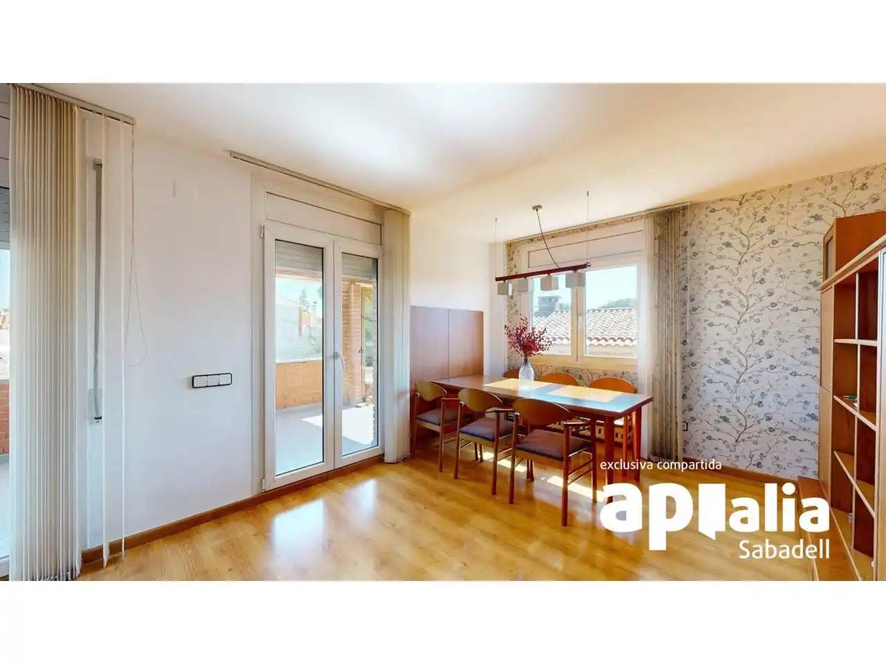 Comedor de Casa o chalet en venta en Barberà del Vallès con Aire acondicionado, Calefacción y Jardín privado