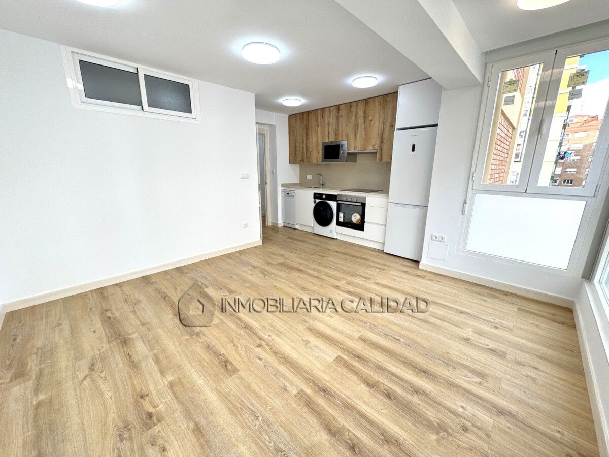 Vista exterior de Pis en venda en Burgos Capital amb Calefacció