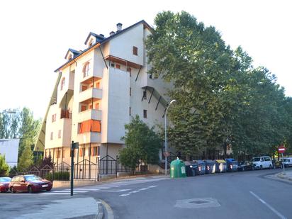 Vista exterior de Àtic en venda en Jaca