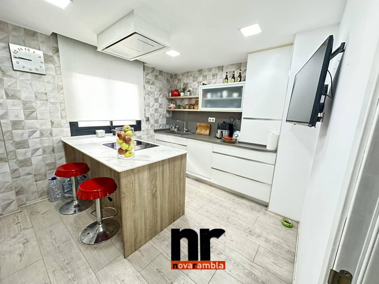 Cuina de Dúplex en venda en Ripollet amb Aire condicionat, Calefacció i Parquet