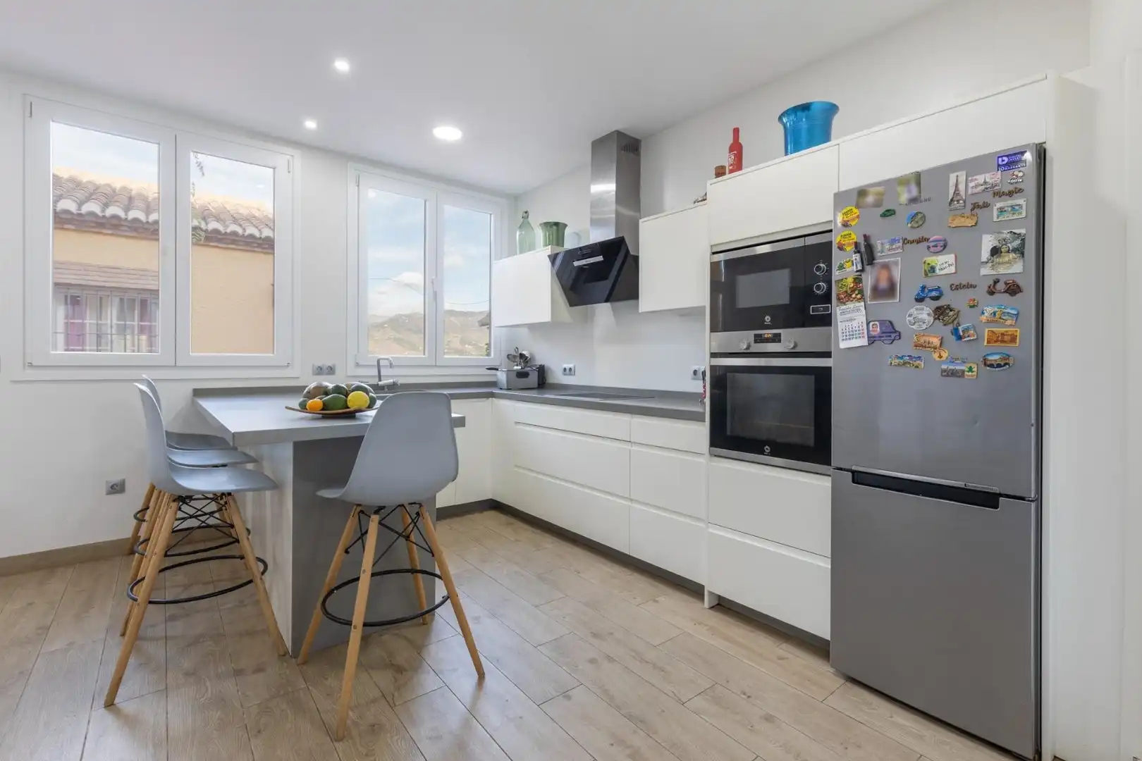 Cocina de Casa o chalet en venta en Madrid con Aire acondicionado, Calefacción y Jardín privado