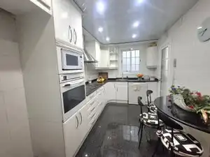 Cuina de Pis en venda en Barcelona amb Aire condicionat, Calefacció i Parquet