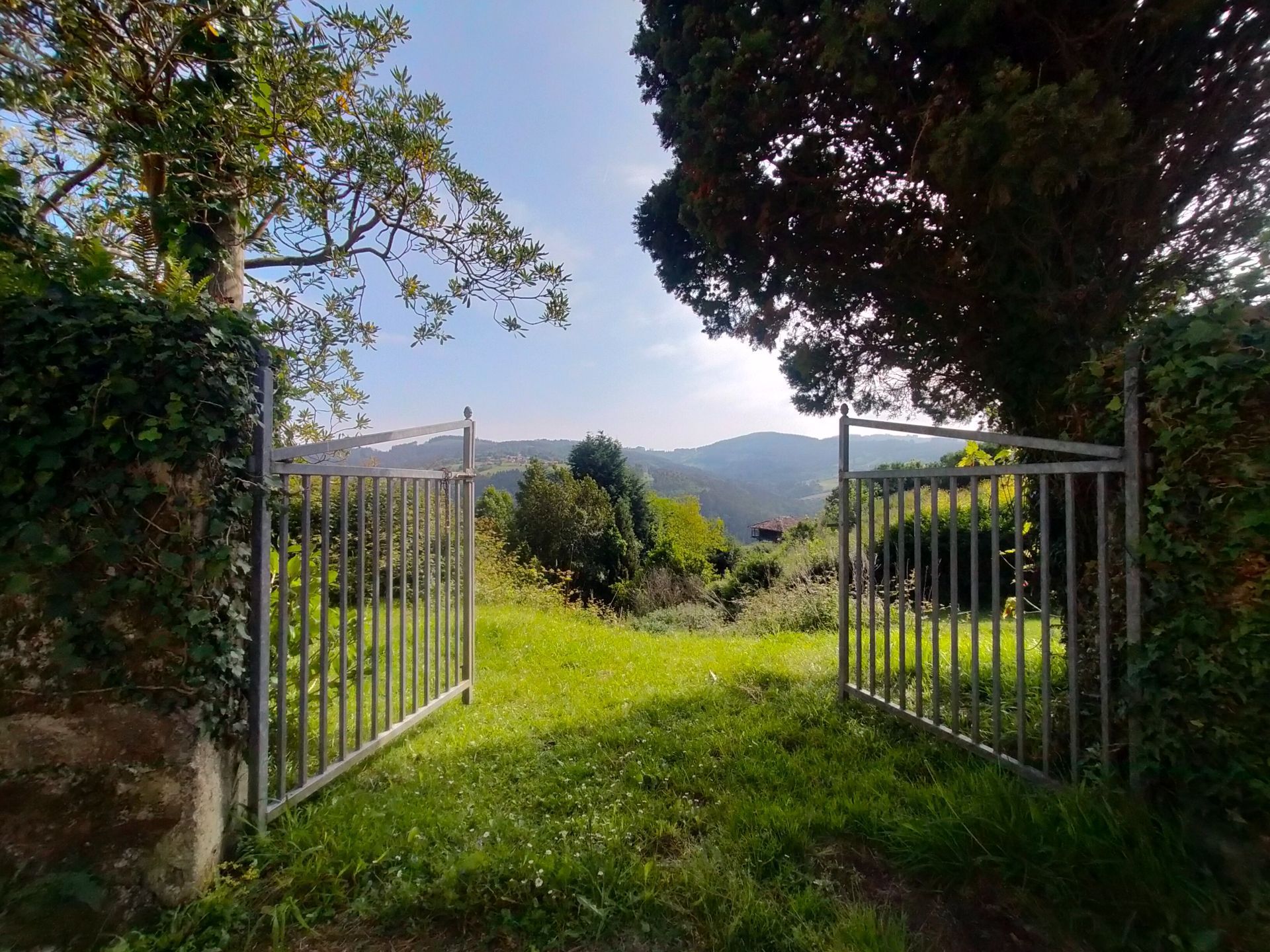 Jardí de Finca rústica en venda en Cudillero amb Jardí privat, Terrassa i Traster
