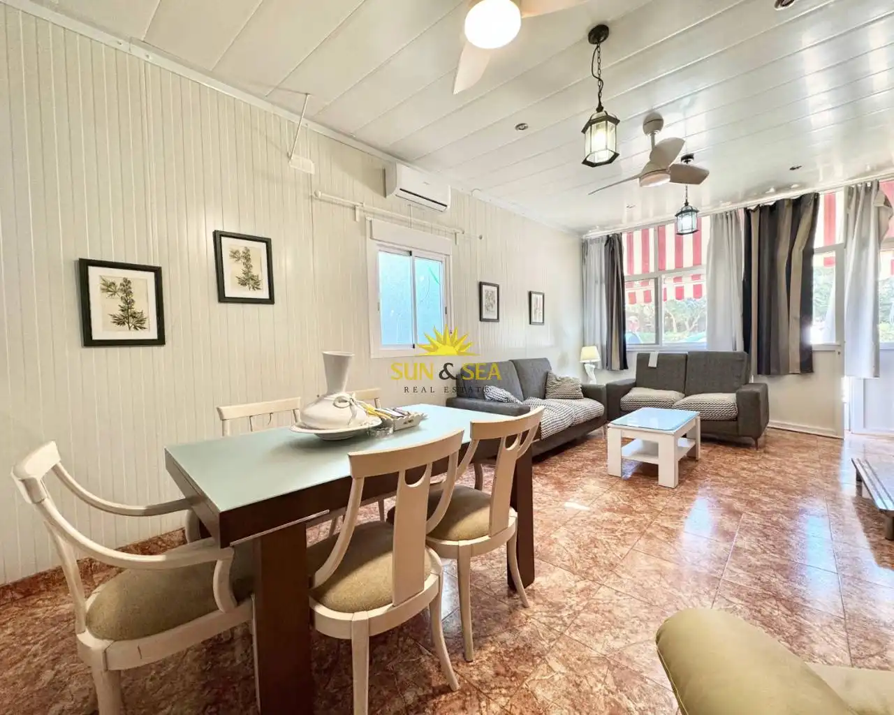 Sala d'estar de Casa o xalet de lloguer en Cartagena amb Aire condicionat, Calefacció i Moblat