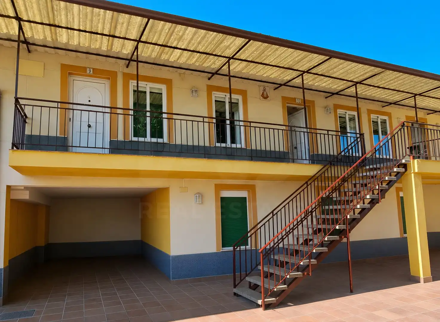 Vista exterior de Piso en venta en Valdefresno con Calefacción