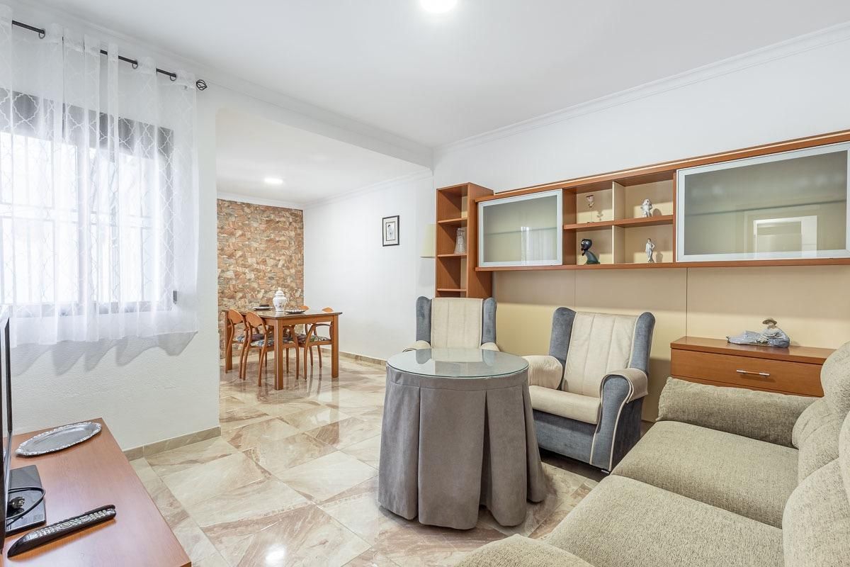 Sala d'estar de Casa o xalet en venda en Maracena amb Aire condicionat, Terrassa i Traster