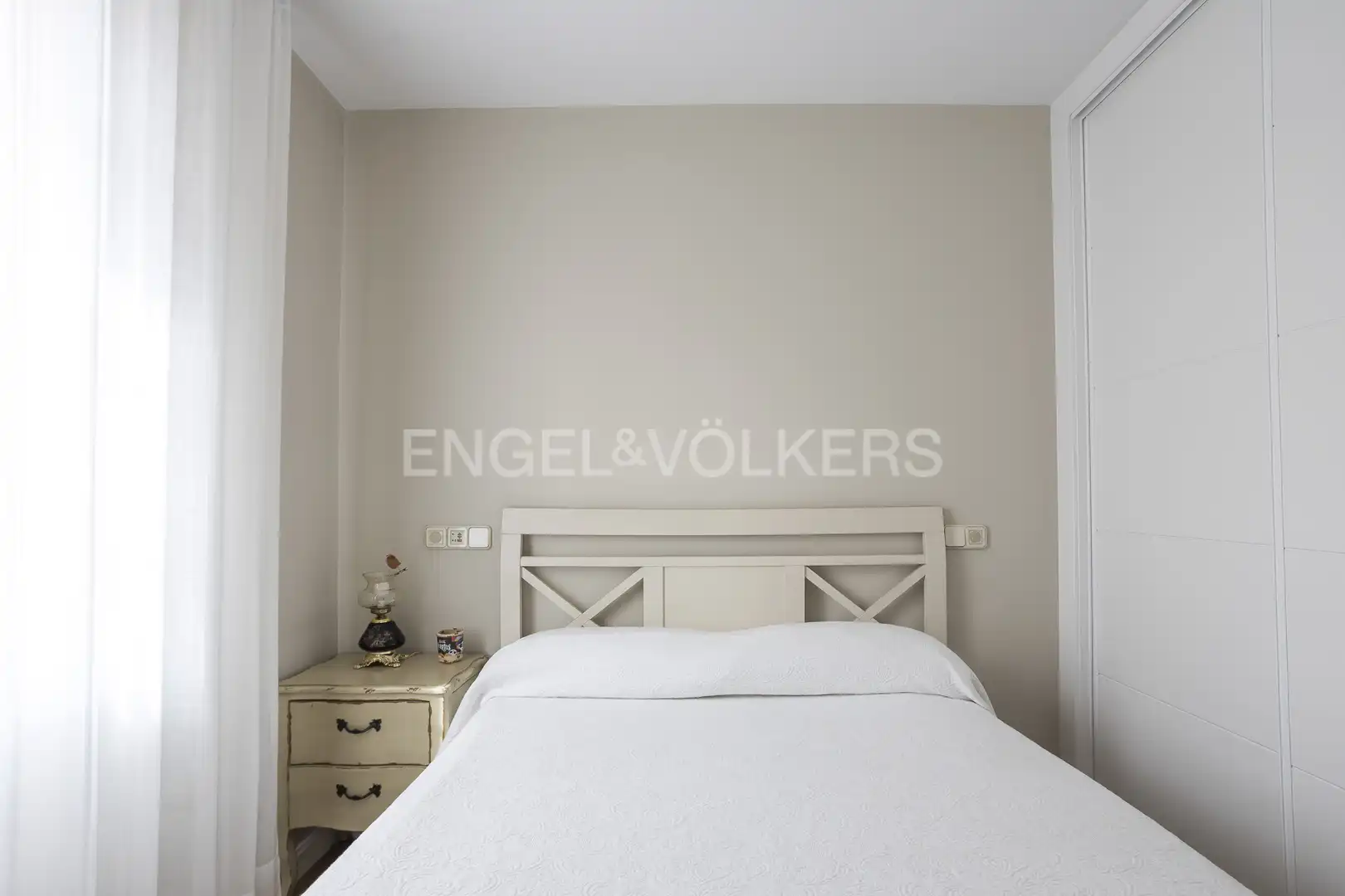 Habitación de Casa o chalet en venta en Madrid con Calefacción y Jardín privado