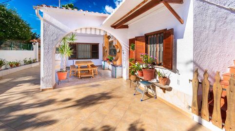 Chalet de 3 dormitorios con piscina y garaje, parcela de 450m2 en el centro del Albir, imatge 2
