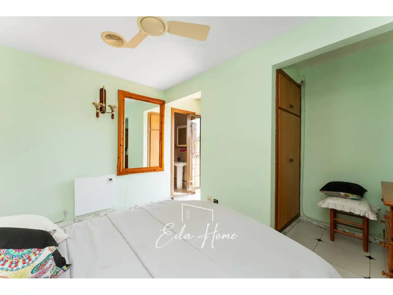 Habitación de Casa o chalet en venta en Canyelles con Aire acondicionado, Calefacción y Jardín privado