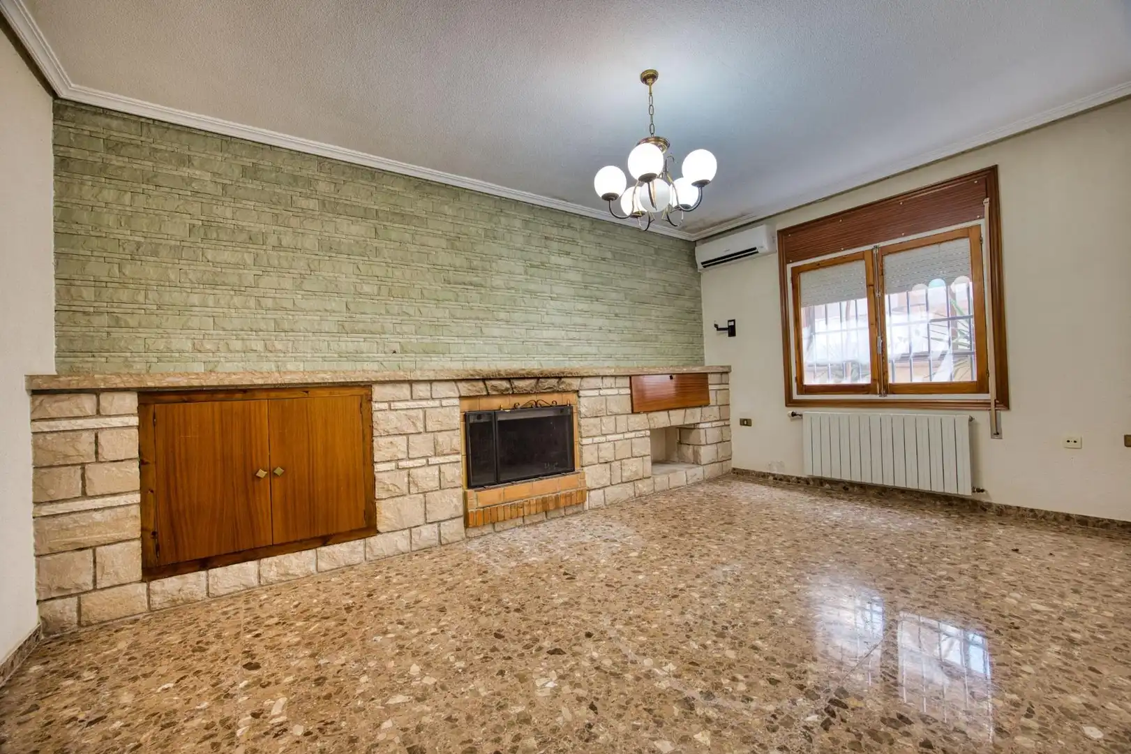 Sala de estar de Casa o chalet en venta en Mutxamel con Aire acondicionado, Calefacción y Jardín privado