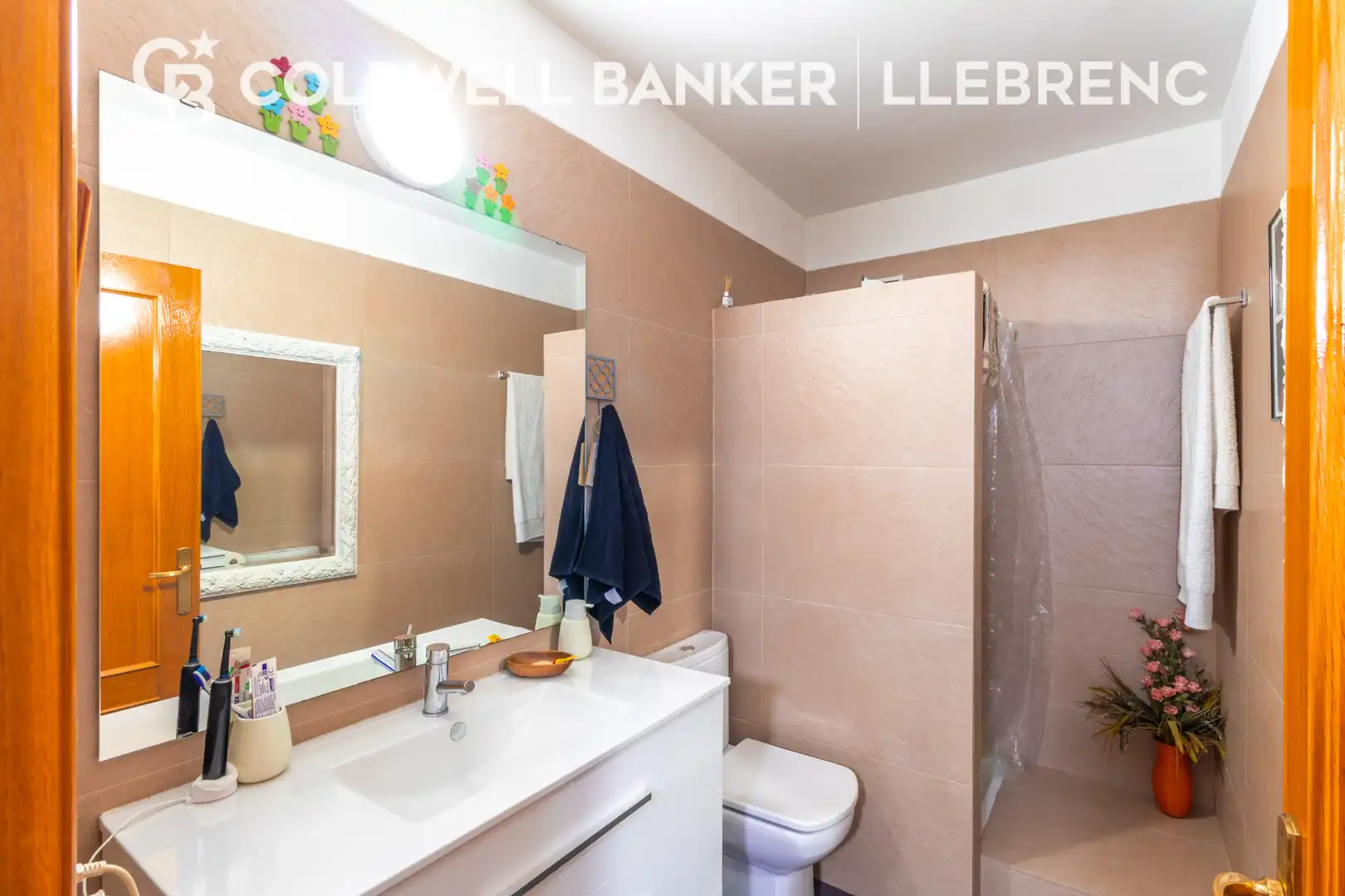 Bathroom of Houses for sale in Sant Cugat del Vallès  with Air Conditioner, Heating and Private garden