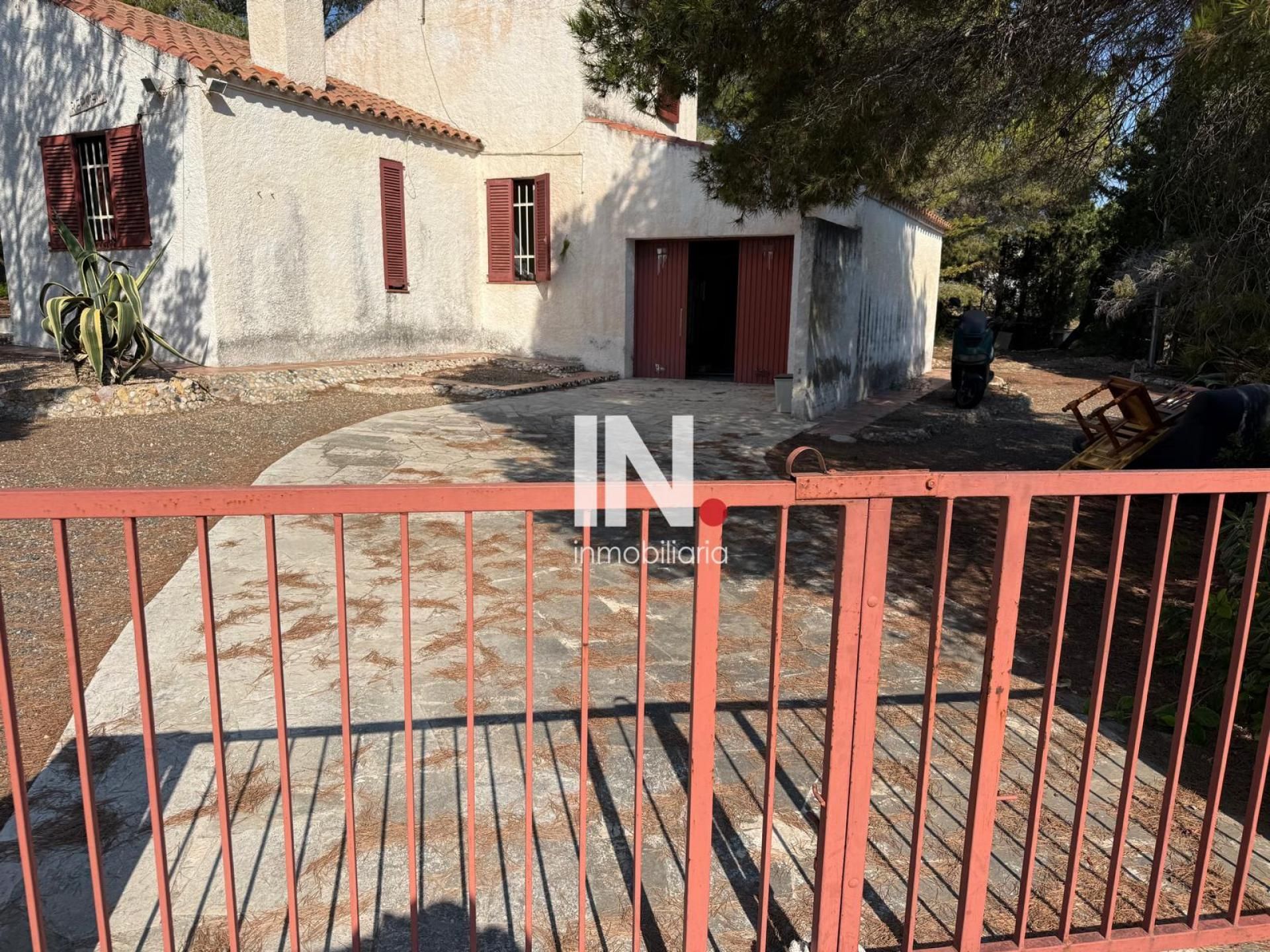 House or chalet for sale in L'Ametlla de Mar   with Private garden