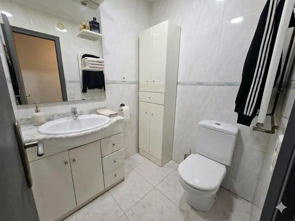 Badezimmer von Erdgeschoss zum Verkauf in Mollet del Vallès mit Klimaanlage, Heizung und Terrasse
