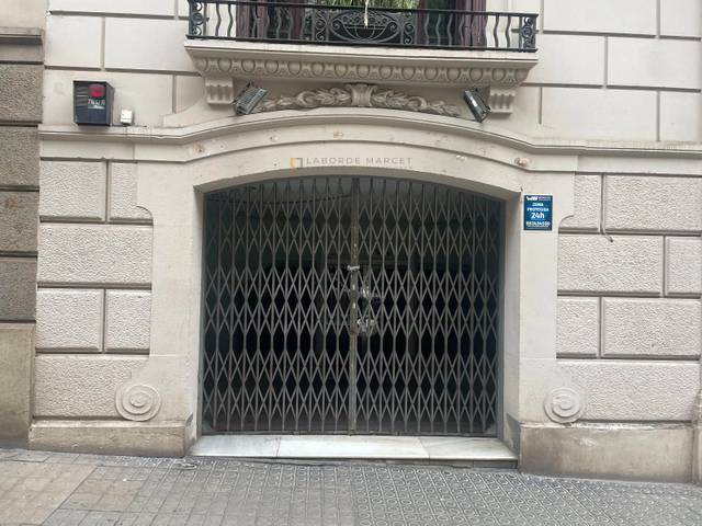 Local comercial en Alquiler en C/ Muntaner en Sant Gervasi- Galvany