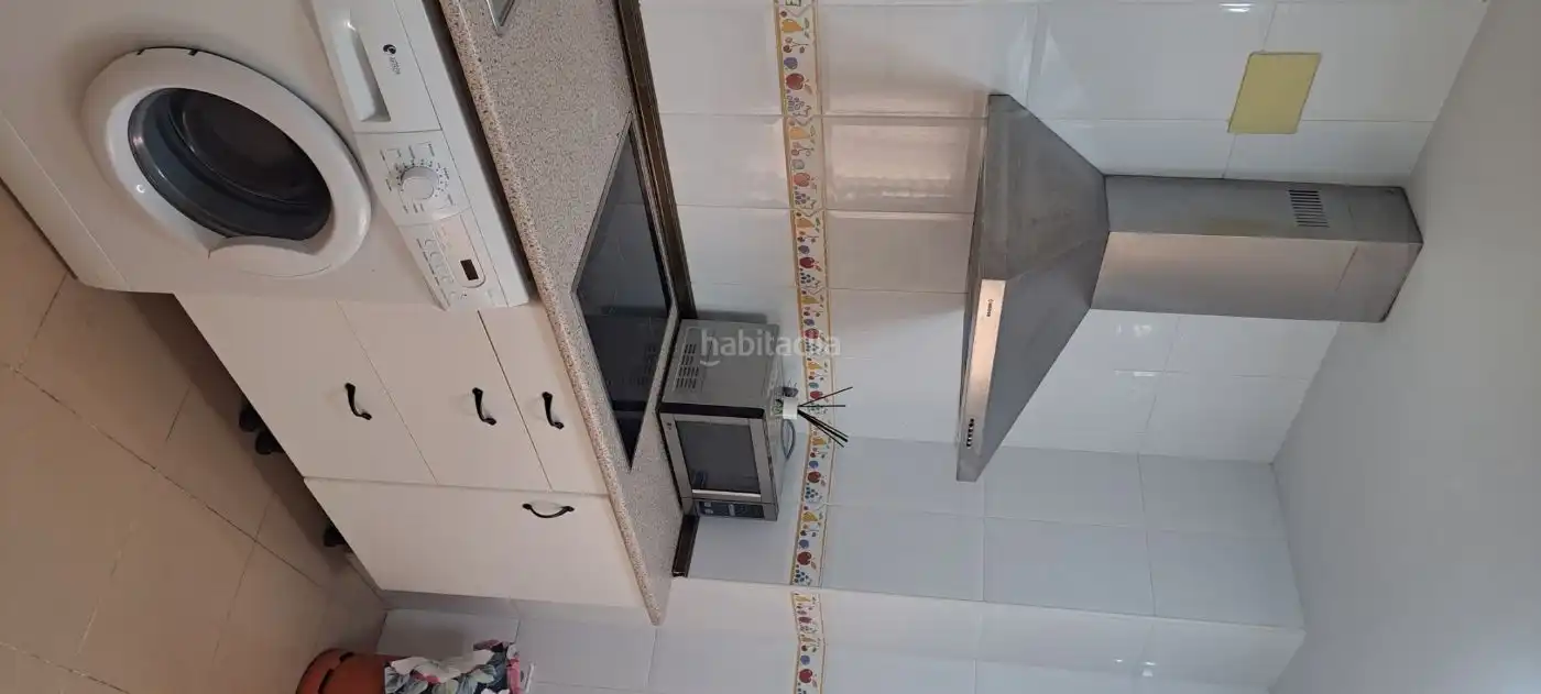 Appartement avec ascenseur à louer à Calle Avila 18