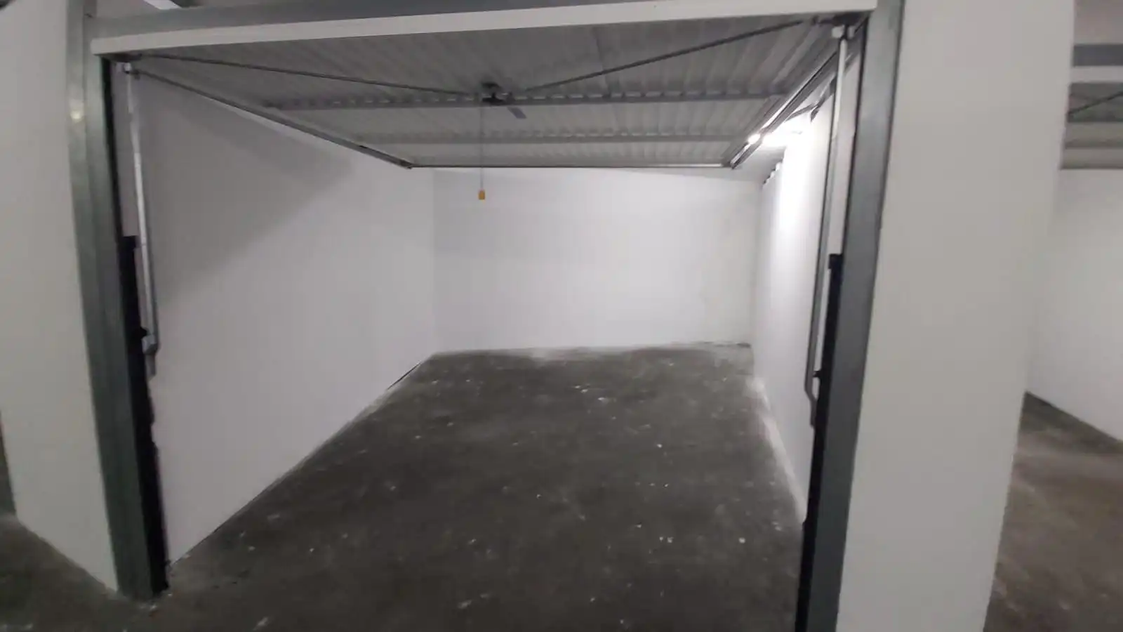 Einzelparkplatz zum Verkauf in Zona Botánico, imagen 10