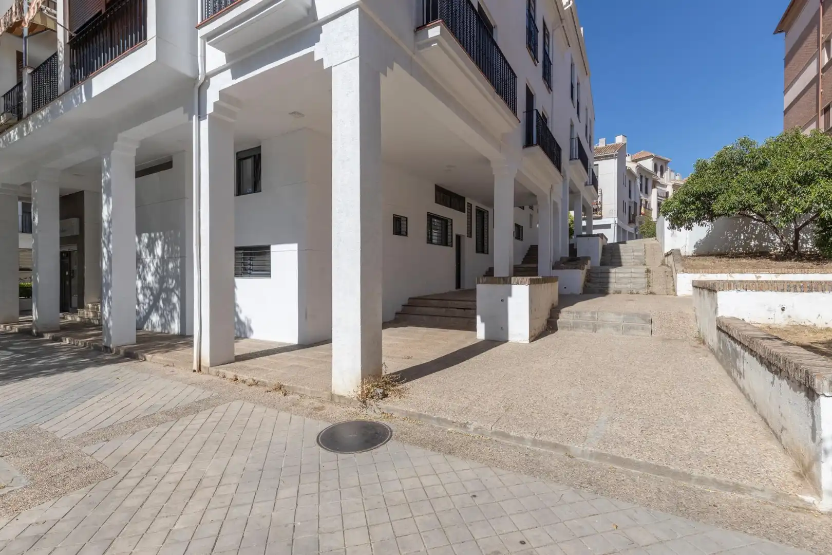 Vista exterior de Planta baja en venta en Granada con Aire acondicionado, Calefacción y Amueblado