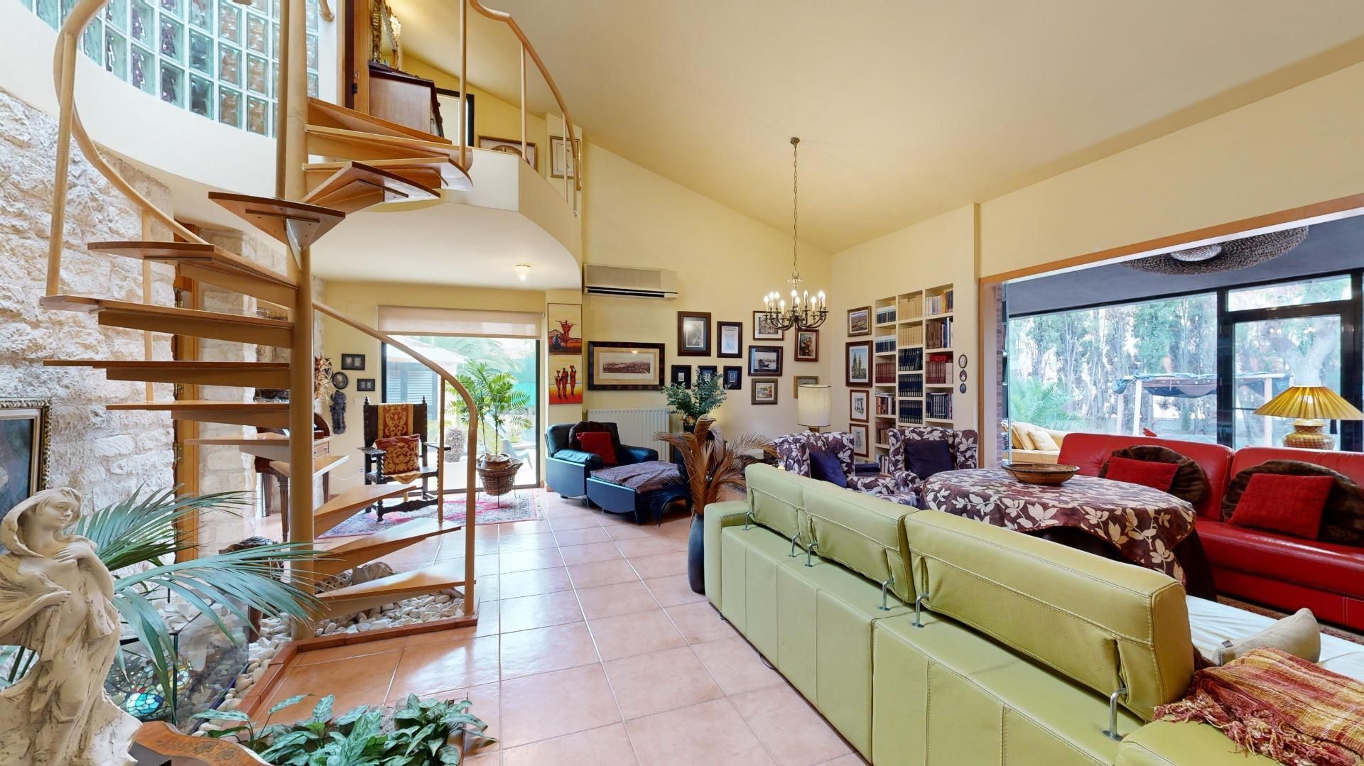Sala d'estar de Casa o xalet en venda en Alicante / Alacant amb Calefacció, Jardí privat i Terrassa