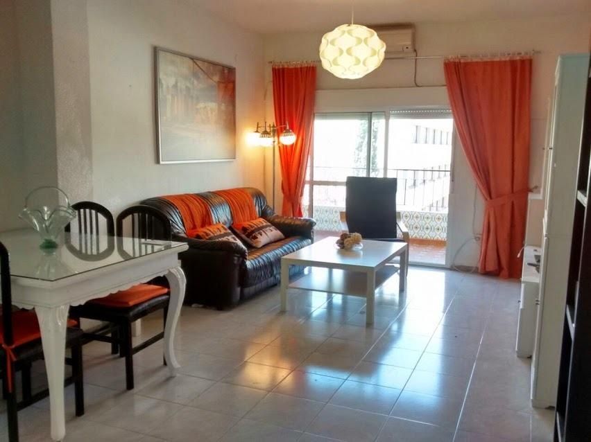 Living room of Flat to rent in  Sevilla Capital  with Air Conditioner, Heating and Terrace