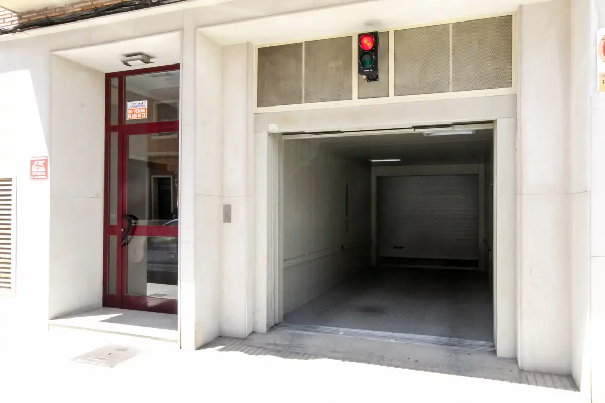 Parkplatz mit Aufzug zum Verkauf in Josep Pau Margantoni