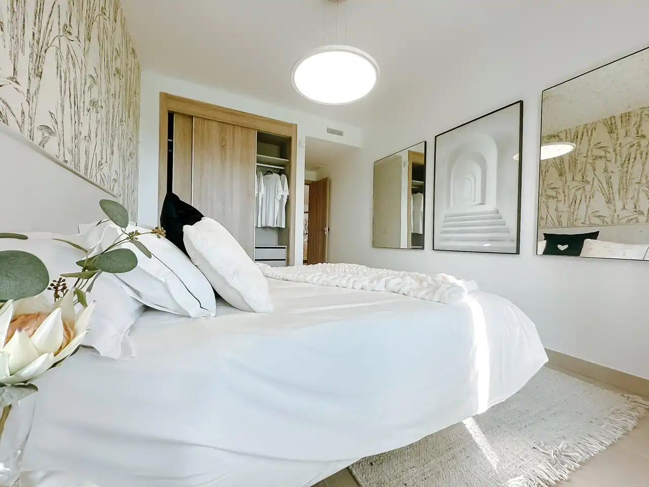 Dormitori de Apartament en venda en Estepona amb Aire condicionat, Calefacció i Terrassa
