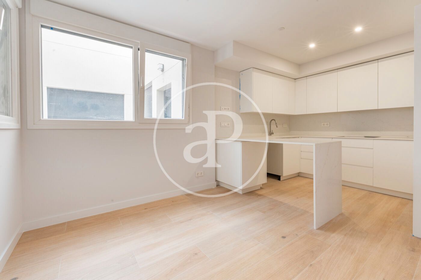 Kitchen of Flat for sale in  Madrid Capital  with Air Conditioner and Heating