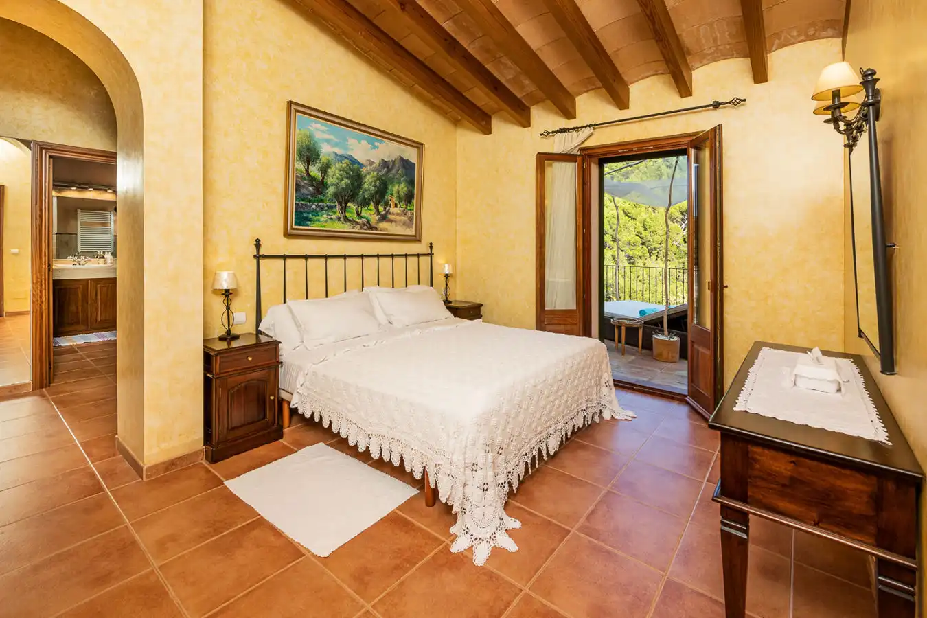 Country homes for sale in Deià