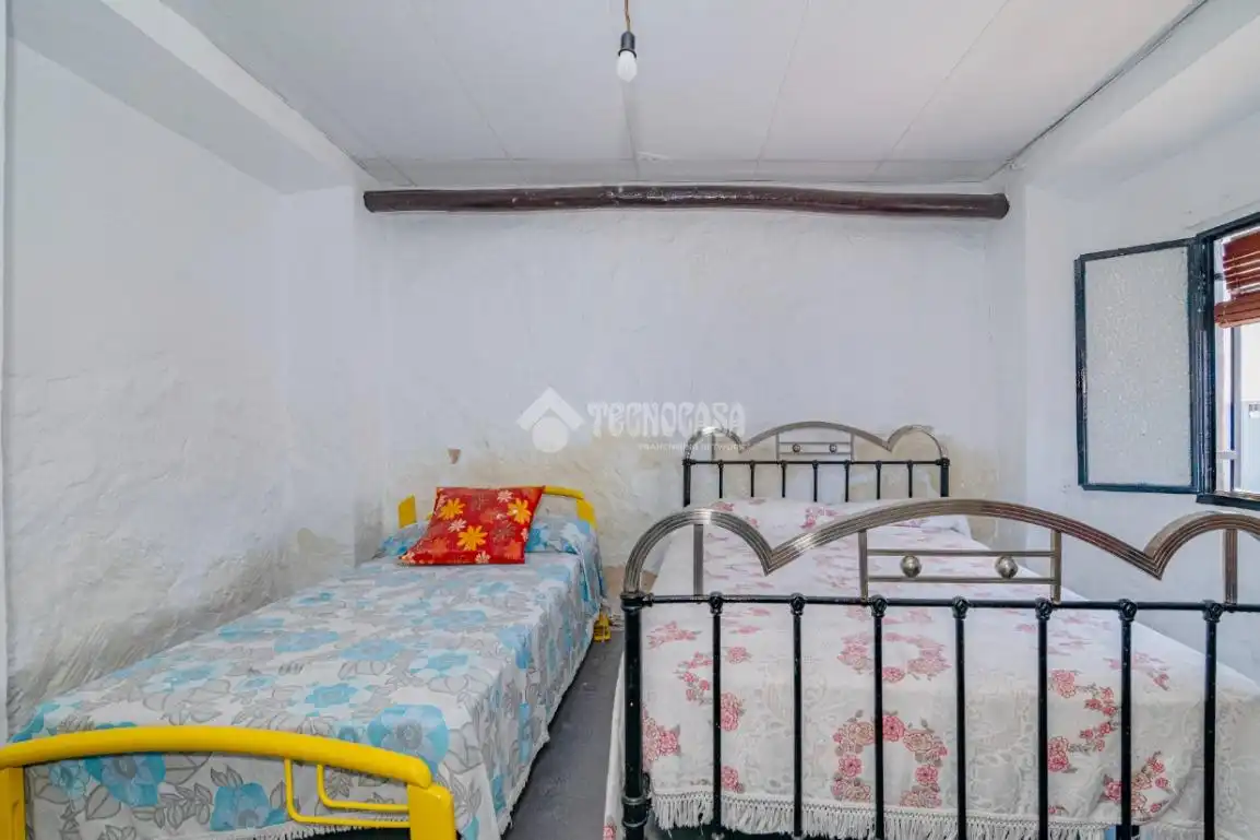 Dormitori de Casa adosada en venda en Loja