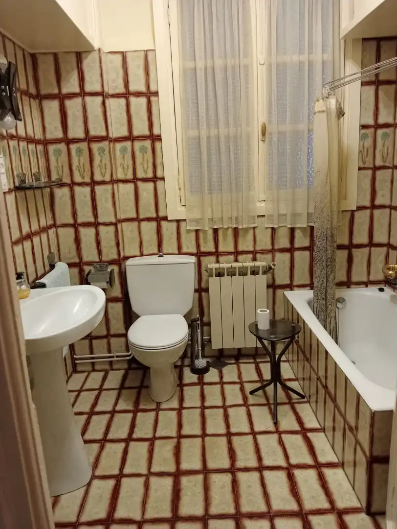 Bathroom of Flat for sale in Irun   with Heating, Parquet flooring and Balcony