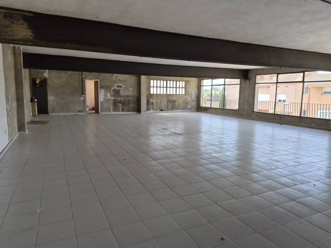 Nave industrial de alquiler en Vilafant