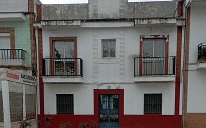 Vista exterior de Casa adosada en venda en Gibraleón