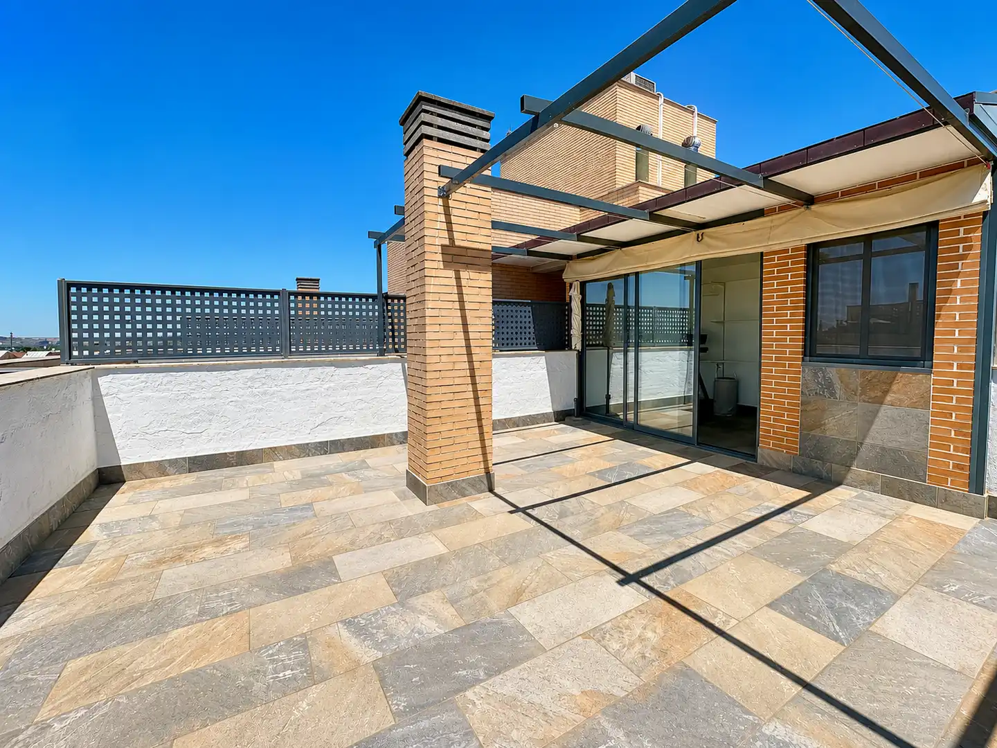 Terrasse von Dachboden zum Verkauf in Arganda del Rey mit Klimaanlage, Heizung und Terrasse