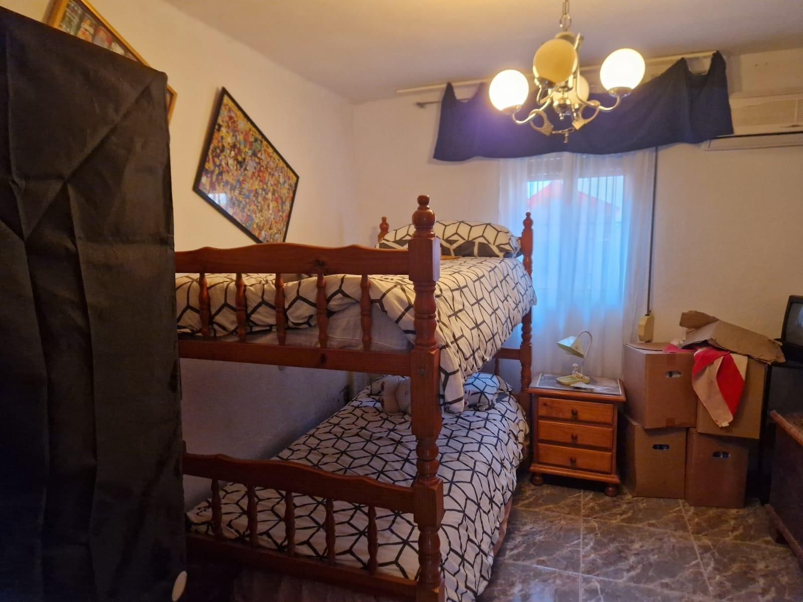 Dormitori de Casa o xalet en venda en Cáceres Capital amb Calefacció