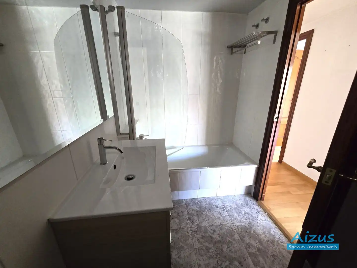 Baño de Dúplex en venta en Rubí con Parquet, Terraza y Balcón