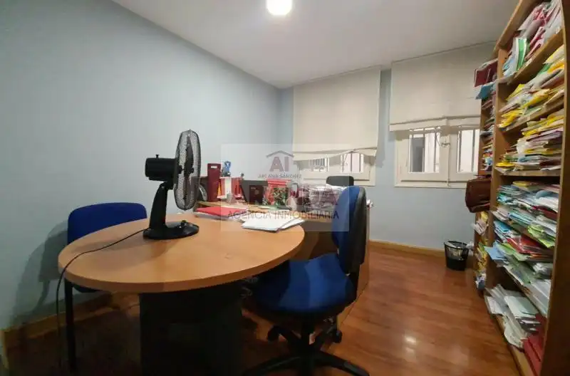 Flat for sale in Zaragoza  with Heating