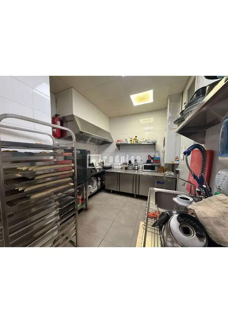 Cocina de Local de alquiler en Torrejón de Ardoz con Parquet
